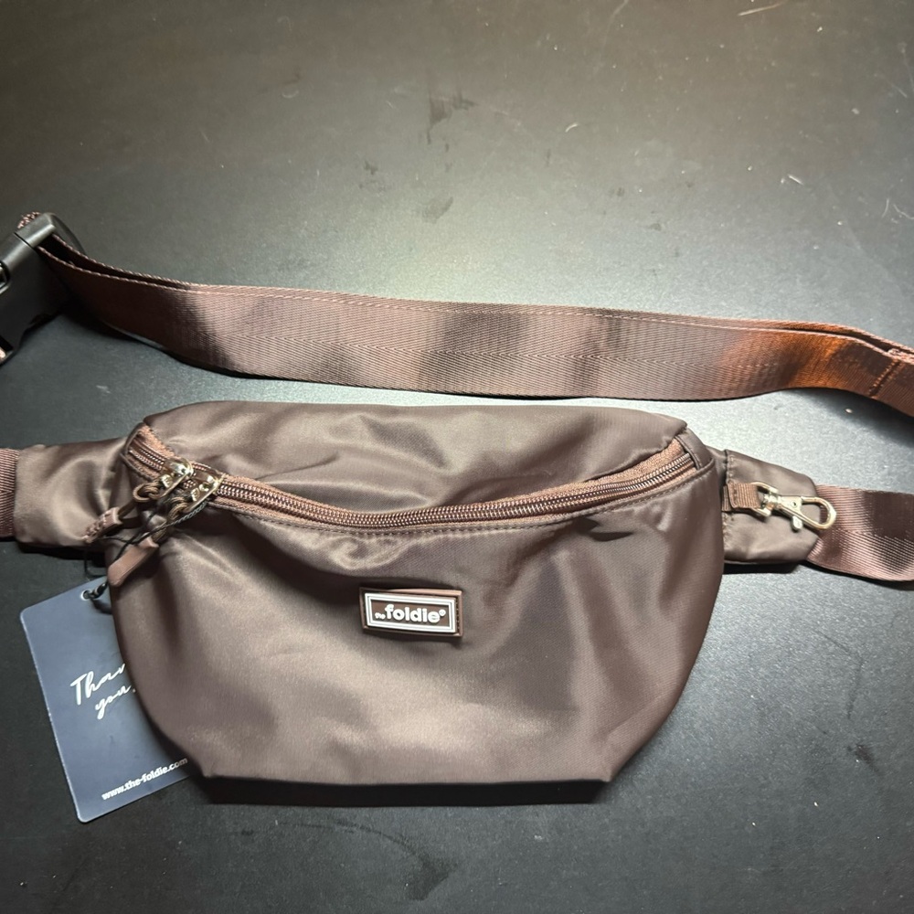The Foldie crossbody 2024 version-BROWN